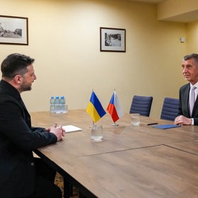 Andrej Babiš s Volodymyrem Zelenským.
