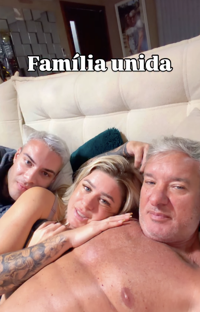 FOTO: Debora Peixoto se svým manželem a nevlastním synem. – stránka 6