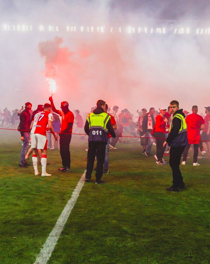 FOTO: Klub udělil prvnímu fanouškovy doživotní zákaz na stadion. – stránka 4