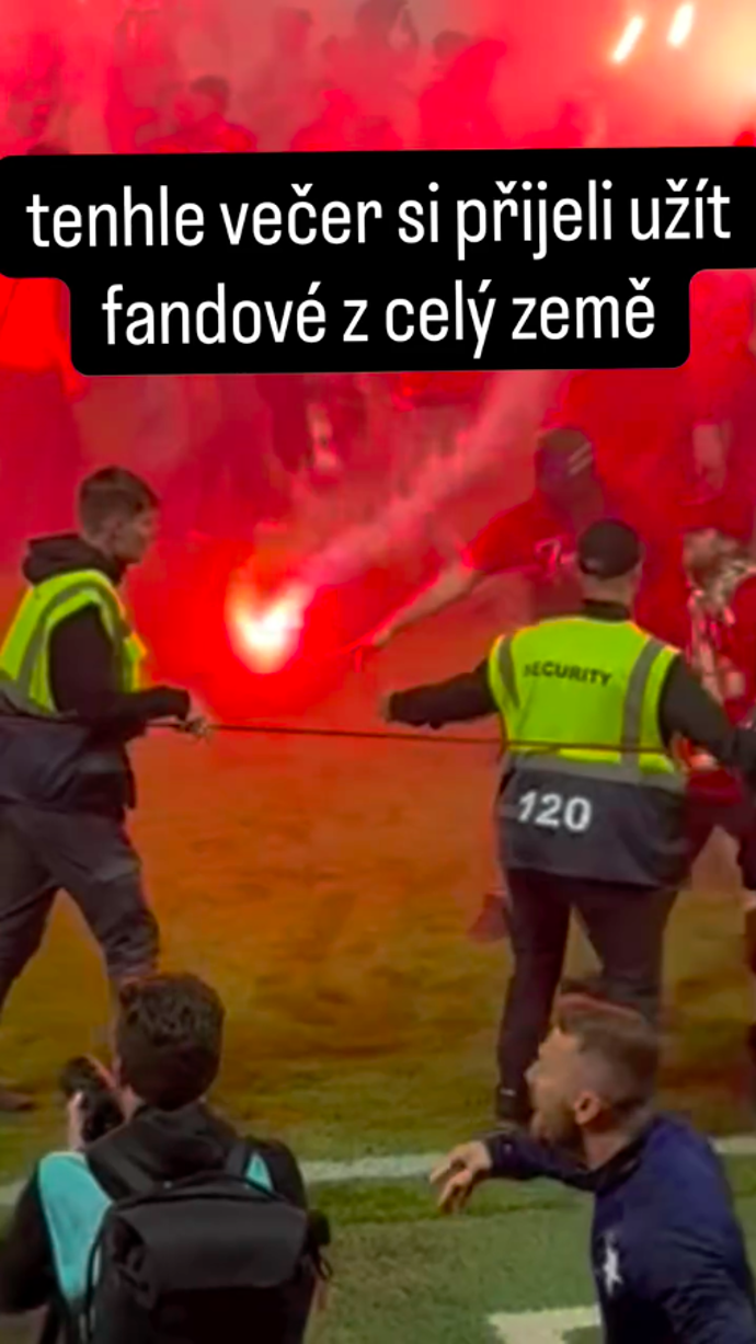 FOTO: Odsoudil chování Tribuny Sever. – stránka 11