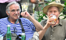 Kaiser s cigaretou v puse, rozjařená Syslová a alkohol tekoucí proudem: Bohémský večírek před premiérou