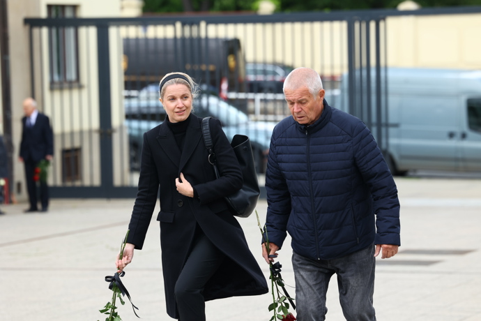 FOTO: Poslední rozloučení s hudebníkem Oskarem Petrem ve Strašnicích. – stránka 42