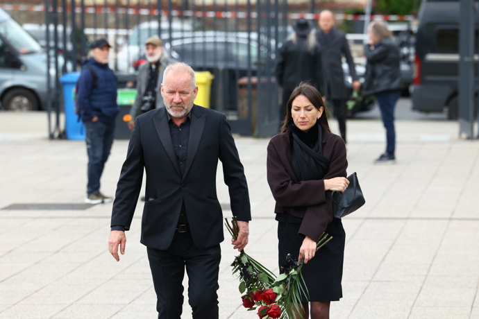 FOTO: Přišel se rozloučit i David Koller. – stránka 44