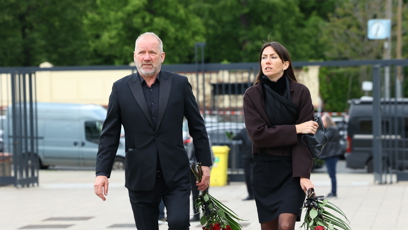FOTO: Poslední rozloučení s hudebníkem Oskarem Petrem ve Strašnicích.