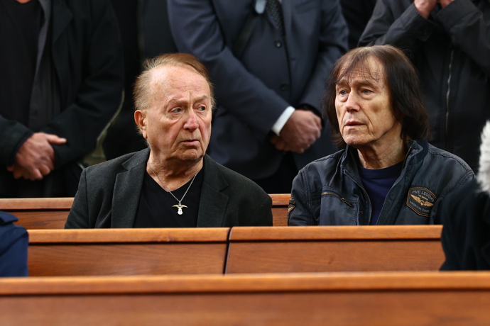 FOTO: Dorazil i Petr Janda. – stránka 22