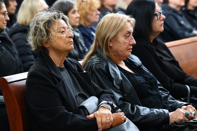 FOTO: Poslední rozloučení s hudebníkem Oskarem Petrem ve Strašnicích. – stránka 16