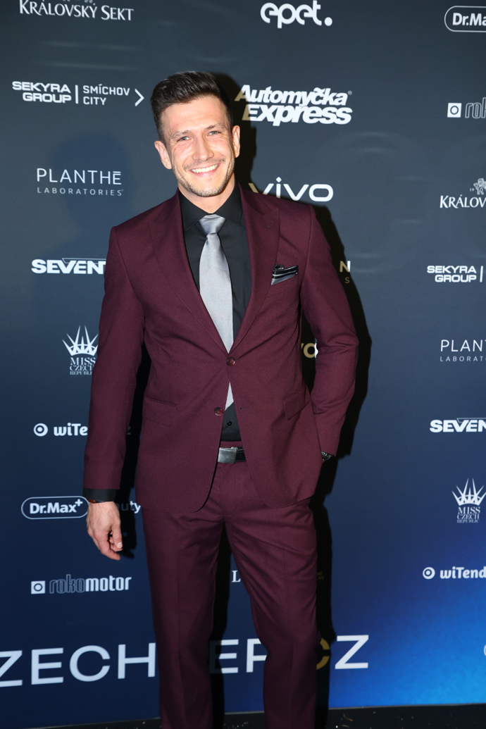FOTO: Jan Solfronk rozdával na finále Miss Czech Republic úsměvy. – stránka 1