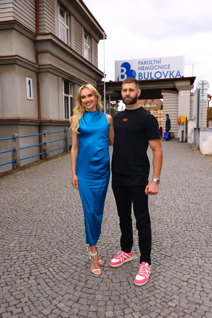 FOTO: Procházka dorazila na Bulovku. – stránka 3