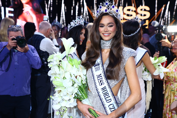 FOTO: Česko má novou Miss Czech Republic 2026, kterou se stala Lucie Pisková. – stránka 79