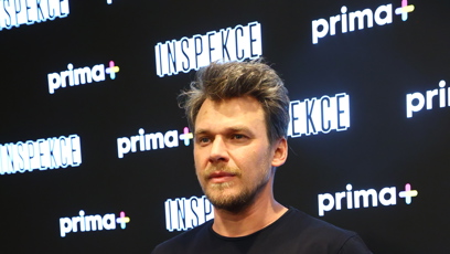 FOTO: Vojta Dyk bude zářit v novém seriálu.