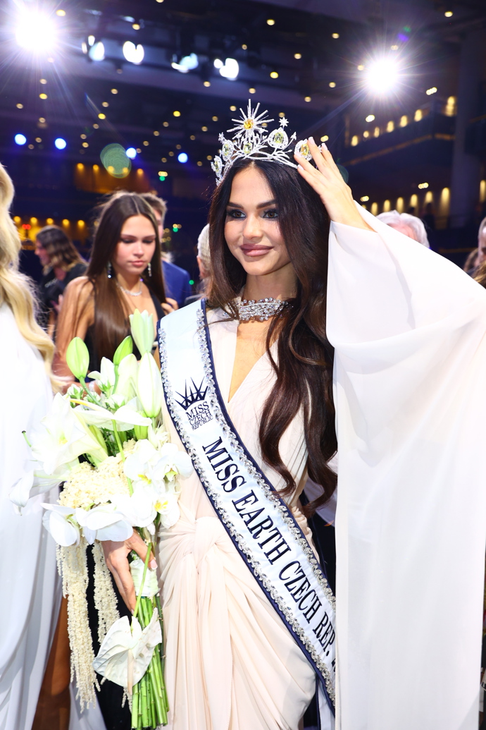 FOTO: Nová Miss Earth Hana Dědková. – stránka 3
