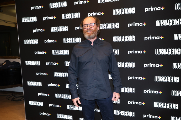 FOTO: Adrian Jastraban vyměnil hladkou tvář za drsný plnovous. – stránka 3