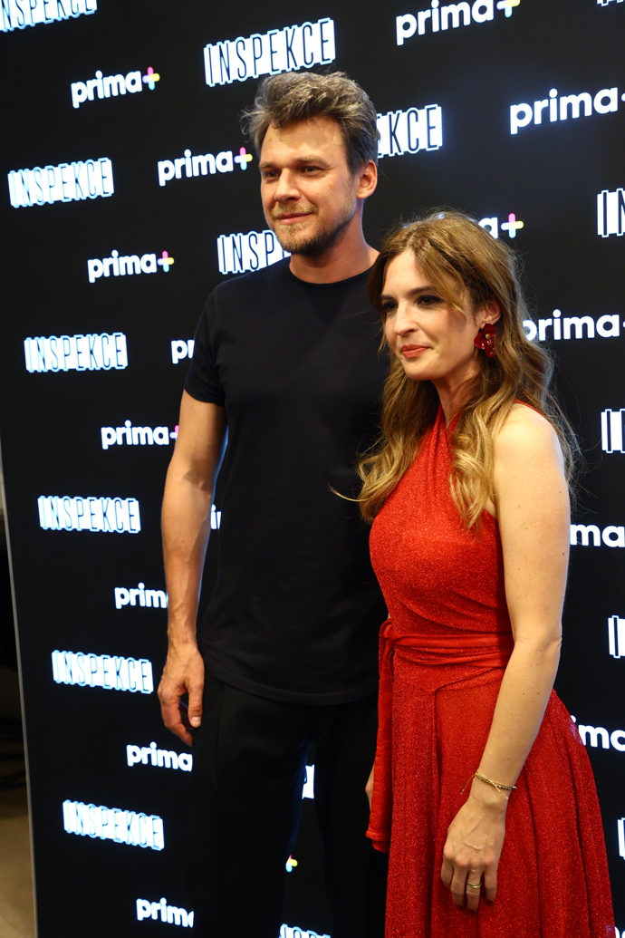 FOTO: Vojta Dyk a Kristýna Ryška na premiéře seriálu Inspekce. – stránka 25