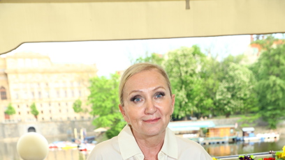 FOTO: Bára Basiková na křtu klipu Petra Jandy a Petra Koláře.
