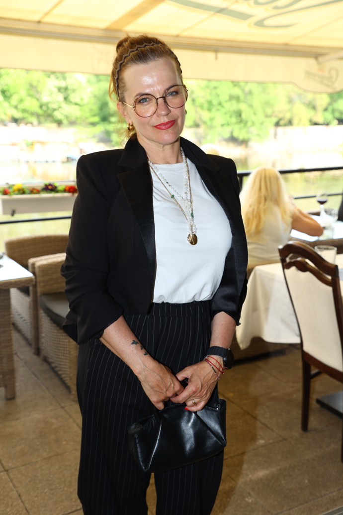 FOTO: Krásná Marta Jandová. – stránka 21