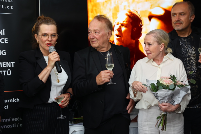 FOTO: Marta Jandová křest moderovala. – stránka 9