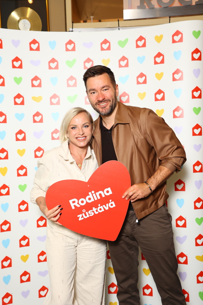 FOTO: Martina Pártlová a Marek Ztracený. – stránka 39