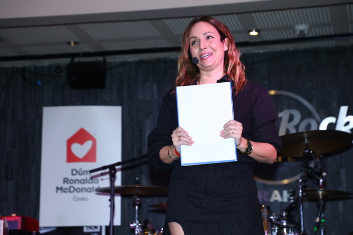 FOTO: Veronika Arichteva se chopila moderování. – stránka 43