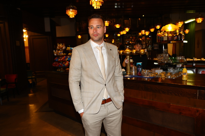 FOTO: Dominik Mony na premiéře minisérie Monyová. – stránka 3