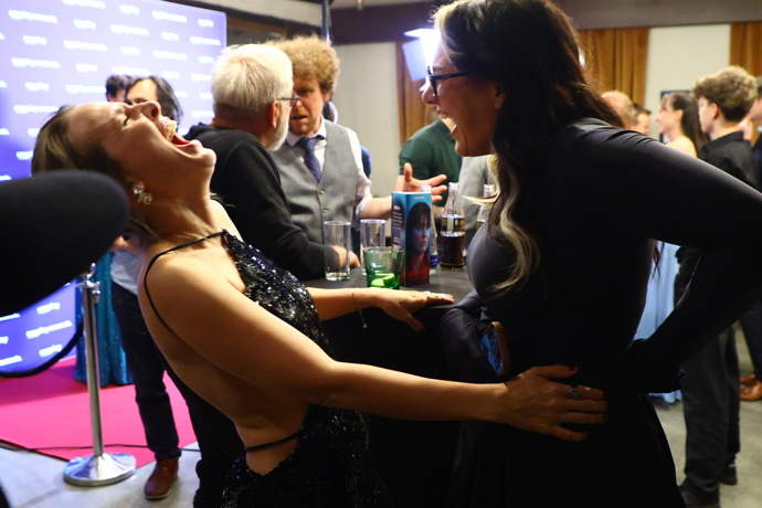 FOTO: Tereza Ramba a Ewa Farna se dobře bavily. – stránka 11