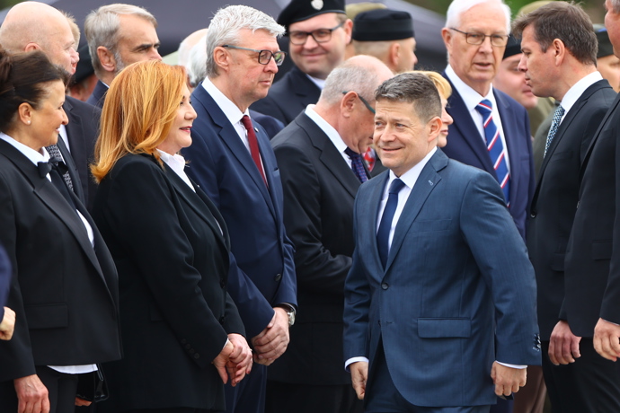 FOTO: Pokládání věnců na Vítkově. – stránka 21