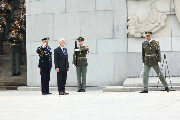 FOTO: Prezident Petr Pavel. – stránka 13