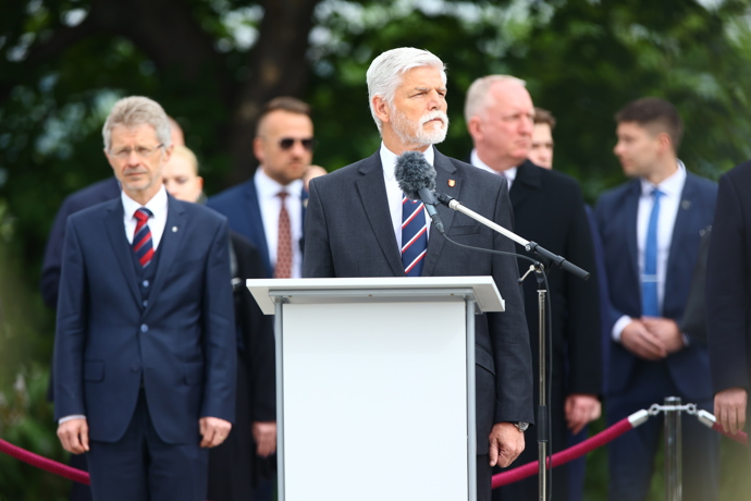 FOTO: Pokládání věnců na Vítkově. – stránka 10