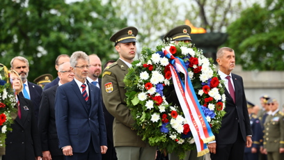 FOTO: Pokládání věnců na Vítkově.