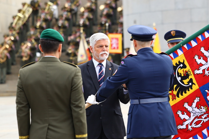 FOTO: Petr Pavel na Vítkově. – stránka 12