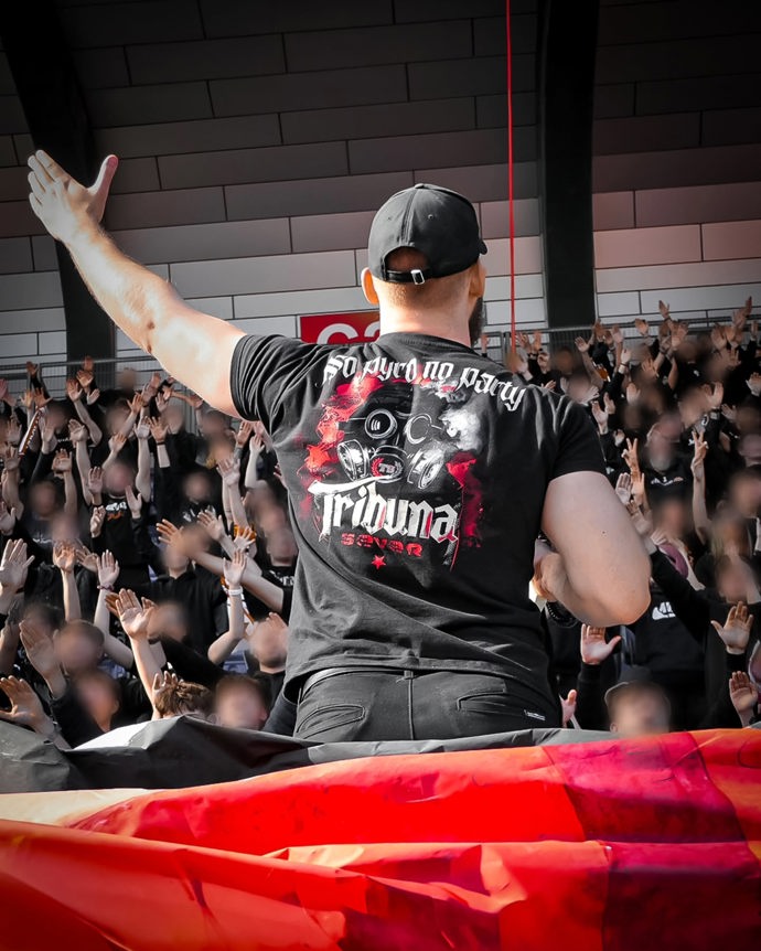 FOTO: Tribuna Sever promluvila. – stránka 6