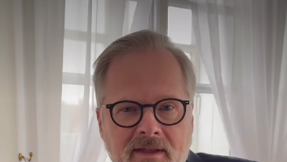 FOTO: Petr Fiala radí Babišovi aťs e uklidní.