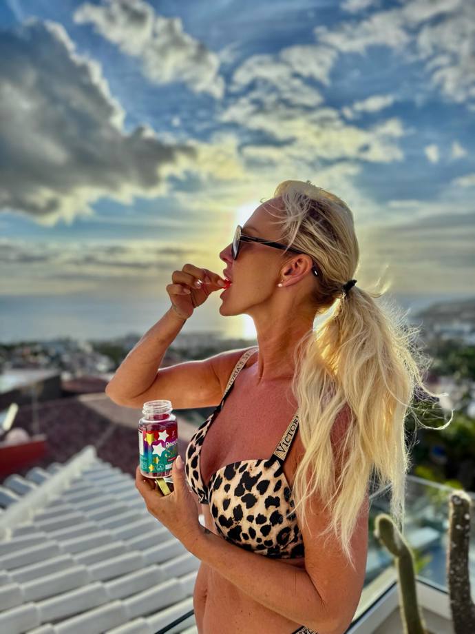 FOTO: Zuzana Belohorcová po rozchodu s Vlastou Hájkem jen kvete. – stránka 5