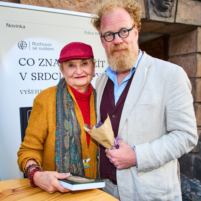 FOTO: Tomáš Sedláček a Eva Holubová. – stránka 5