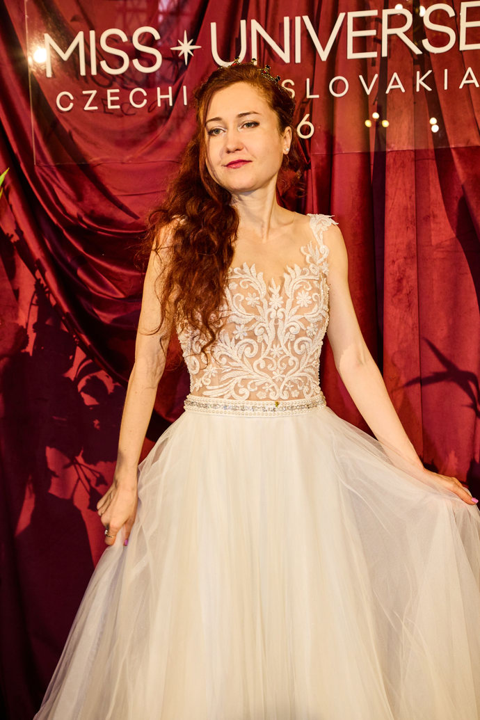 FOTO: Eva Toulová na Miss Universe . – stránka 14