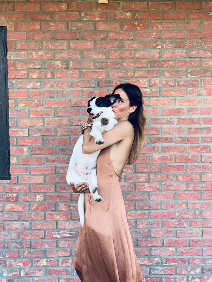 FOTO: Kateřina Niklová se svým chlupatým miláčkem.