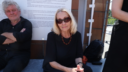 FOTO: Olga Sommerová an protestu na podporu veřejnoprávních médií.