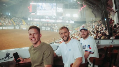 FOTO: Na tribunách vládla skvělá atmosféra, fanoušci doma u televizí ale po prohře s Jižní Koreou tak nadšení nebyli.