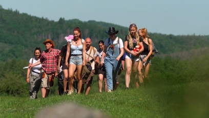 FOTO: Farmáři už míří na farmu.