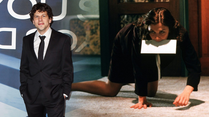 FOTO: Jesse Eisenberg a Maggie Gyllenhaal dorazí do Varů.