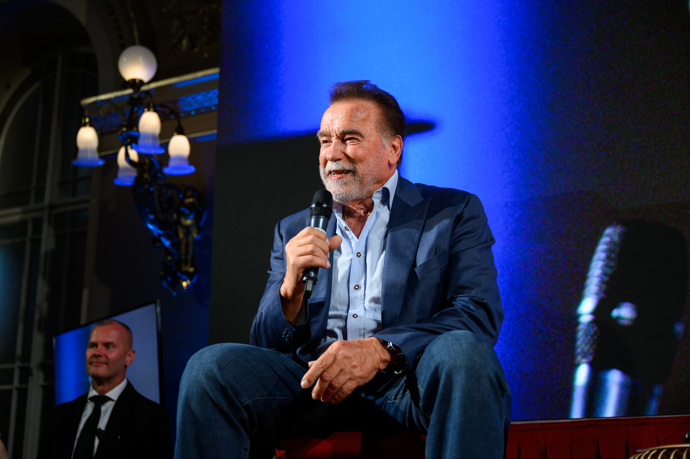 FOTO: Arnold Schwarzenegger – stránka 8
