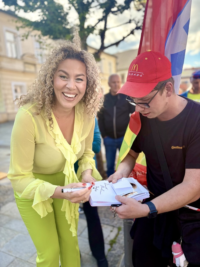 FOTO: Zuzana Gamboa na Letní tenisové akademii. – stránka 13