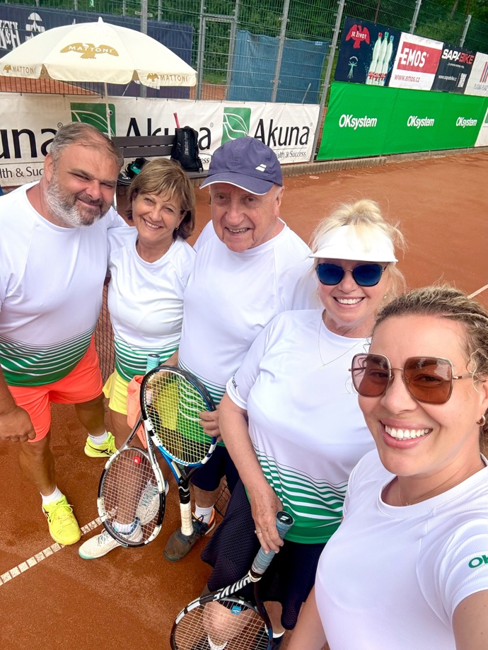 FOTO: Zuzana Gamboa na Letní tenisové akademii. – stránka 11
