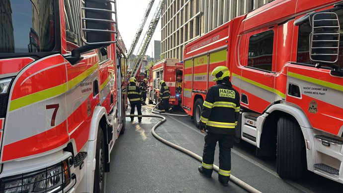 FOTO: Požár hotelu v Hybernské ulici.