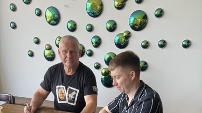 FOTO: Jakub Jíra s Jiřím Kajínkem.