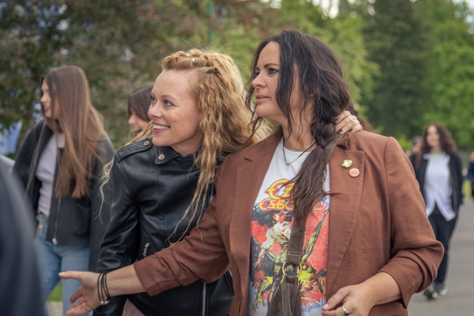 FOTO: Jitka Čvančarová a Linda Rybová ve filmu Po čem holky touží. – stránka 1