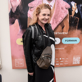 Teď si Marcela nenechala ujít premiéru muzikálu Klan Baťa, kde Oskar hraje. 