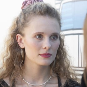 Josefína Prachařová si zahraje ve filmu Po čem holky touží. 