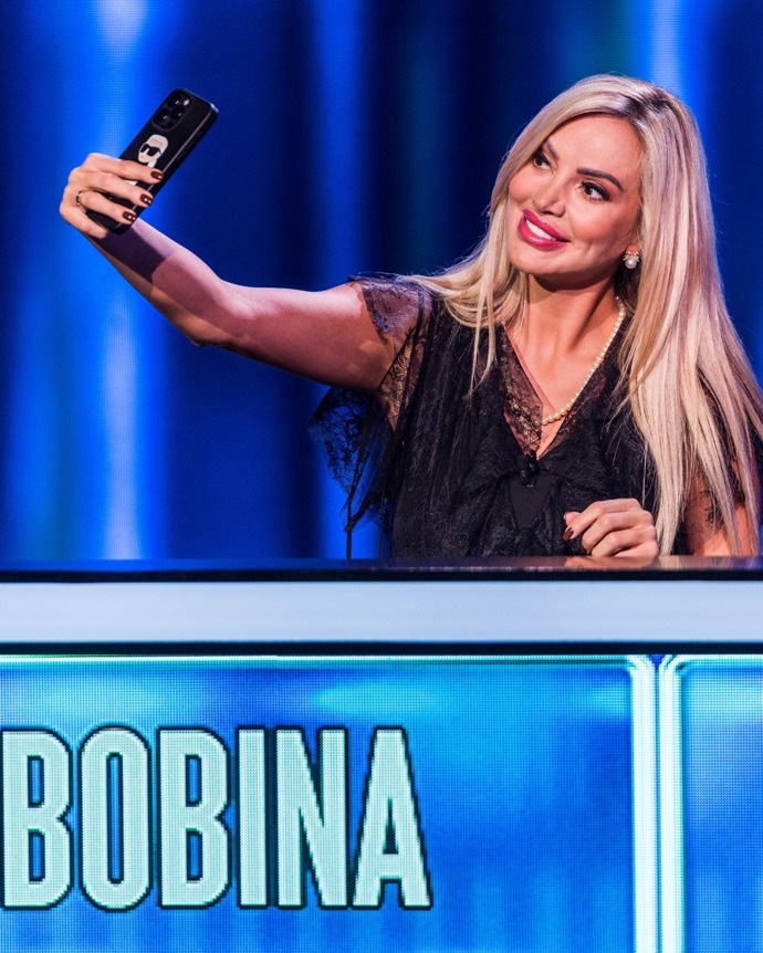 FOTO: Denise Ayverdi alias Bobina. – stránka 2