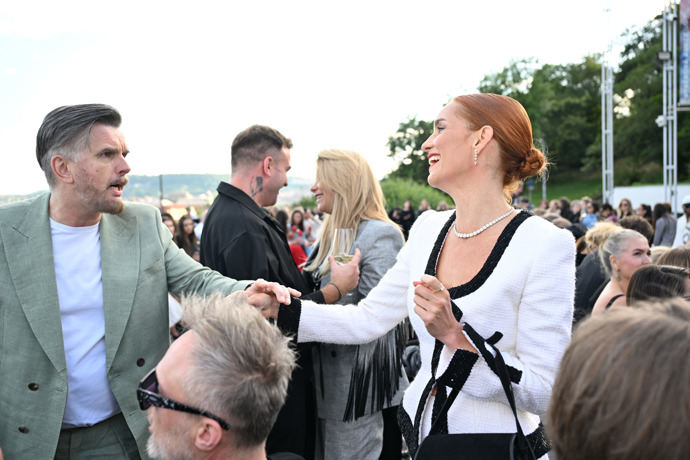 FOTO: Hana Vagnerová byla na roztrhání. – stránka 7
