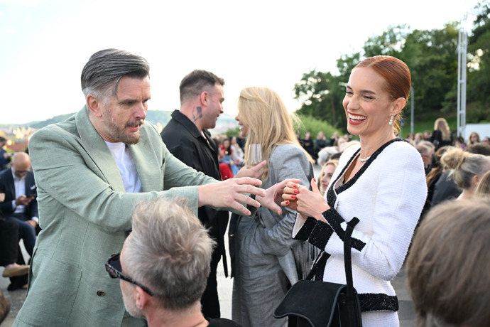FOTO: Hana Vagnerová byla samý úsměv. – stránka 6